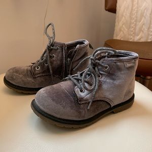 Oshkosh gray velvet boots toddler girl size 10